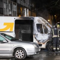 U Zagrebu izgorio dostavni kombi