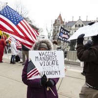 Prosvjed protiv obveznog cijepljenja u New Yorku