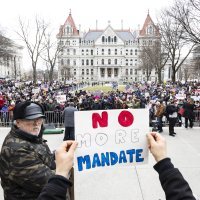 Prosvjed protiv obveznog cijepljenja u New Yorku