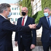 Andrej Plenković susreo se sa splitskim gradonačelnikom Ivicom Puljkom
