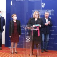 Klub zastupnika Socijaldemokrata o temi "Prijeti li hrvatskim građanima dužničko ropstvo..."