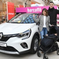 Ivana Marušić sa suprugom i djetetom