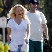 Pamela Anderson, Dan Hayhurst