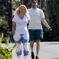 Pamela Anderson, Dan Hayhurst
