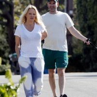 Pamela Anderson, Dan Hayhurst