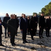 Plenković i Gotovina položili vijence kod Spomen obilježja na Maslenici