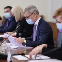 Guverner Boris Vujčić odgovarao o trgovanju povlaštenim informacijama Odboru za financije i državni proračun