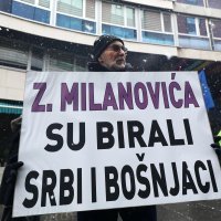 Prosvjed ispred hrvatskog veleposlanstva u Sarajevu