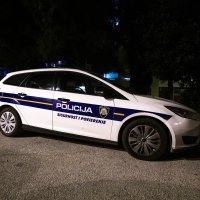 Split: Prilikom gašenja požara stana vatrogasci pronašli mrtvog muškarca