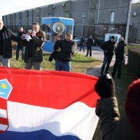 Prosvjednici ispred zatvora Remetinec traže puštanje Marka Franciškovića na slobodu