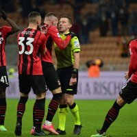 Ante Rebić AC Milan i sudac Marco Serra