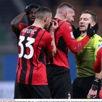 Ante Rebić AC Milan i sudac Marco Serra