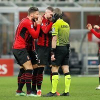 Ante Rebić AC Milan i sudac Marco Serra