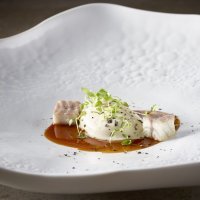 Apio bola, holandesa de anguila y anguila ahumada en casa