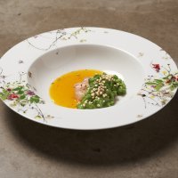 Gamba roja al ajillo, judías bobby y yema de huevo 5