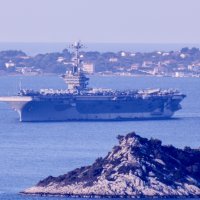 Američki nosač aviona Harry S. Truman uplovio pred Split