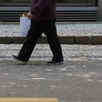 Vatrogasci uklanjaju dijelove fasada stradalih u potresu