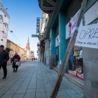 S bivšeg hotela Royal u Osijeku otpada fasada