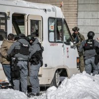 Kanadska policija u akciji raščišćavanja ulica Ottawe od prosvjednika