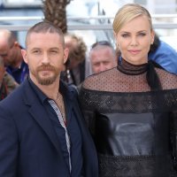 Charlize Theron i Tom Hardy