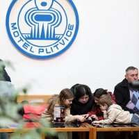 Prvi val izbjeglica iz Ukrajine stiže u Hrvatsku, smješteni u motelu Plitvice