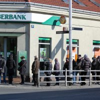 Redovi ispred Sberbanke