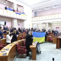 Veleposlanik Ukrajine u Saboru pozdravljen velikim pljeskom i zastavom Ukrajine