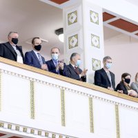 Veleposlanik Ukrajine u Saboru pozdravljen velikim pljeskom i zastavom Ukrajine