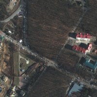 Automobilska kolona izbjeglica koja čeka na ukrajinsko-slovačkoj granici