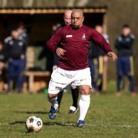 Roberto Carlos igra za pub-momčad  The Bull In The Barne