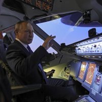 Vladimir Putin u posjetu stjuardesama tvrtke Aeroflot