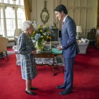 Kraljica Elizabeta II i Justin Trudeau