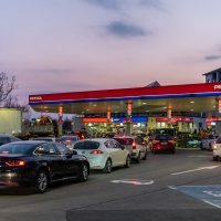 Gužva na slovenskim benzinskim pumpama