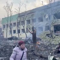 Uništena bolnica u Mariupolju