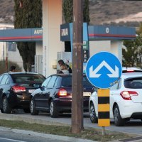 Gužve na benzinskim postajama zbog sutrašnjeg rasta cijena goriva