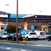 Gužve na benzinskim postajama zbog sutrašnjeg rasta cijena goriva