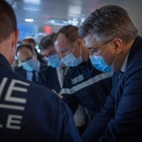 Andrej Plenković na nosaču aviona 'Charles de Gaulle'