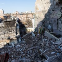 Razorena stambena zgrada u Kijevu