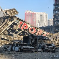 Raketiranje šoping centra u Kijevu