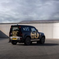 Land Rover Defender za Bowler Defender Challenge