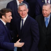 Emmanuel Macron, Jens Stoltenberg, Joe Biden