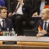 Emmanuel Macron i Olaf Scholz