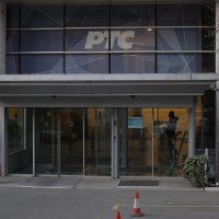 Grupa od oko 40 članova organizacije "Dostojni Srbije" upala je u prostorije RTS-a