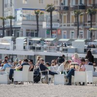 Gradani i turisti uživaju u iznadprosjecnim temperaturama u Opatiji