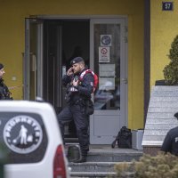 Policija u školi u Pragu u kojoj je mačetom ubijen profesor