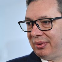 Predsjednik Srbije Aleksandar Vučić na glasačkom mjestu