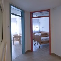 Tomislav Tomašević sa suradnicima otvorio novouređeni odjel u Domu za starije osobe