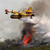 Hrvatski kanader CL-415 u akciji