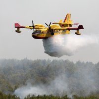 Hrvatski kanader CL-415 u akciji