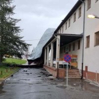 Požega: Nevrijeme u krugu bolnice